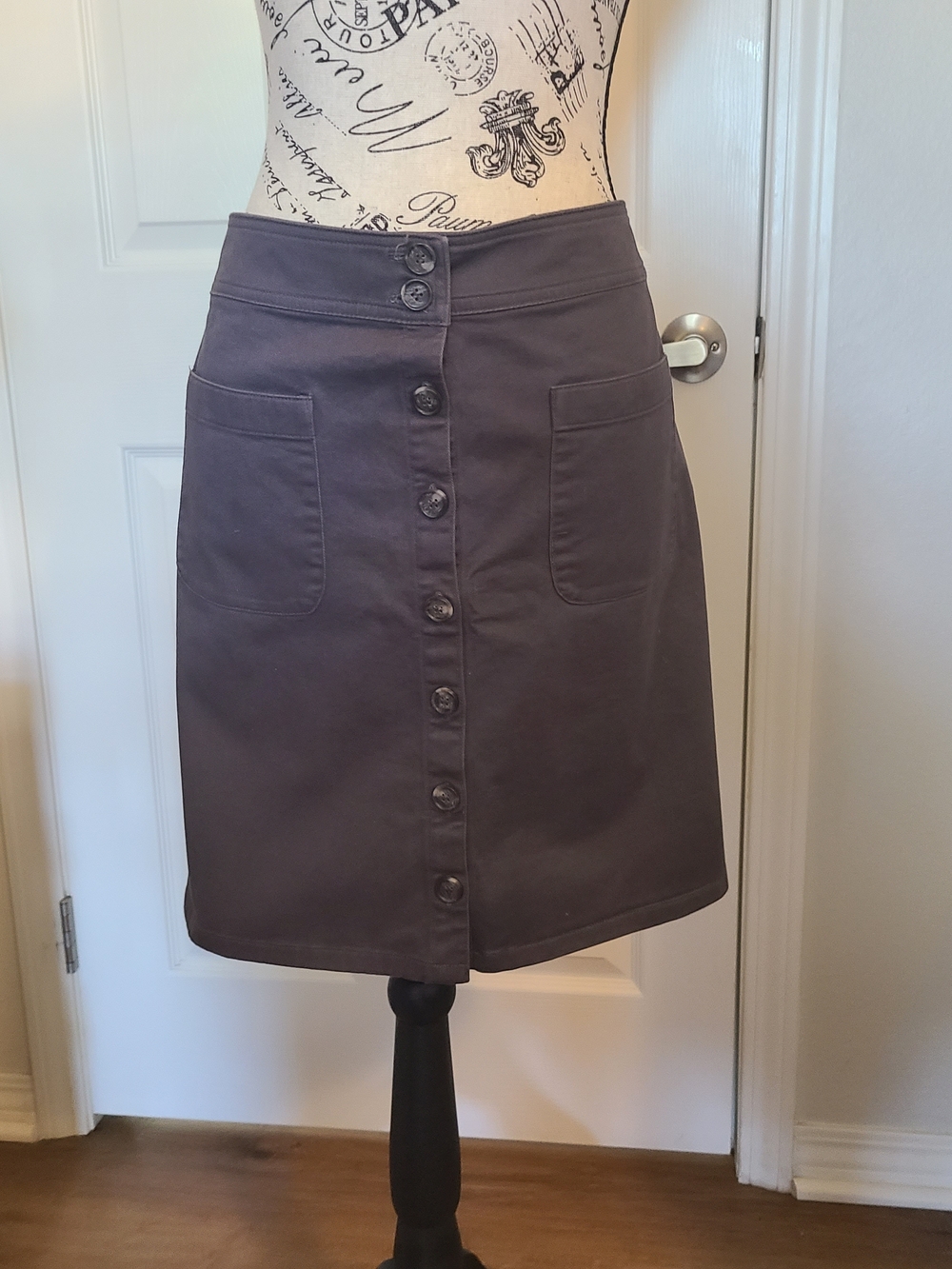 LOFT Button-Front Gray A-Line Skirt